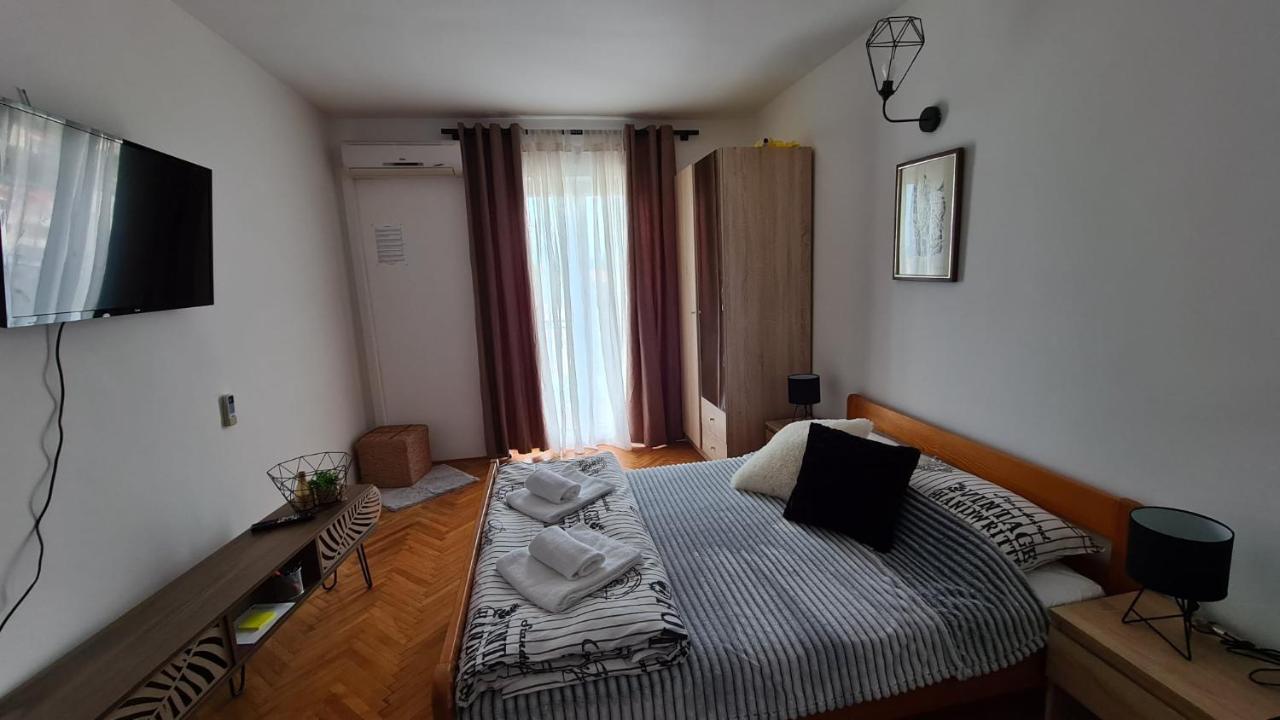 Apartments Solis, 50 M From The Sea - Jakisnica Extérieur photo