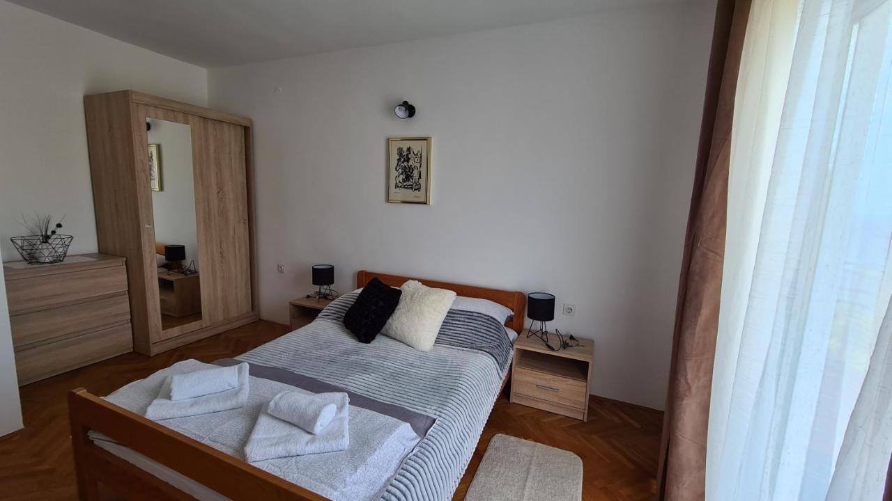 Apartments Solis, 50 M From The Sea - Jakisnica Extérieur photo