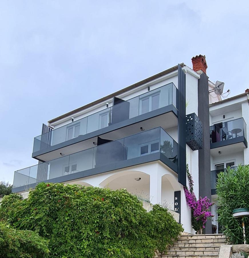 Apartments Solis, 50 M From The Sea - Jakisnica Extérieur photo